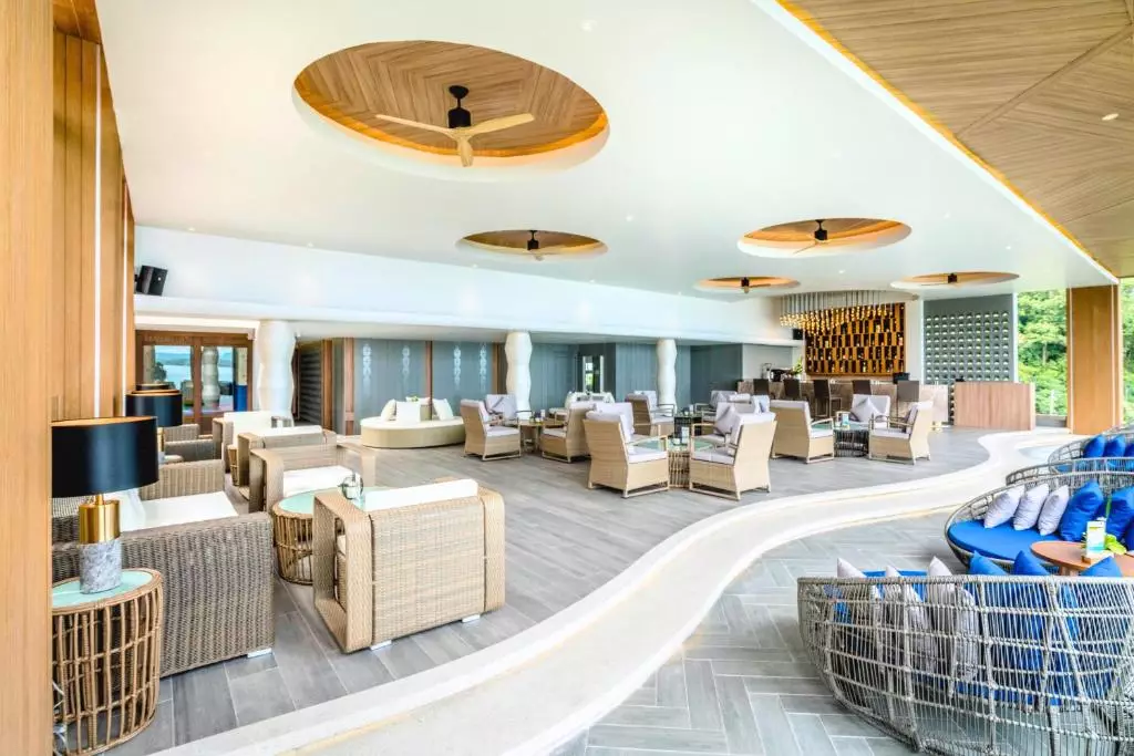 بار Namaka Resort Kamala